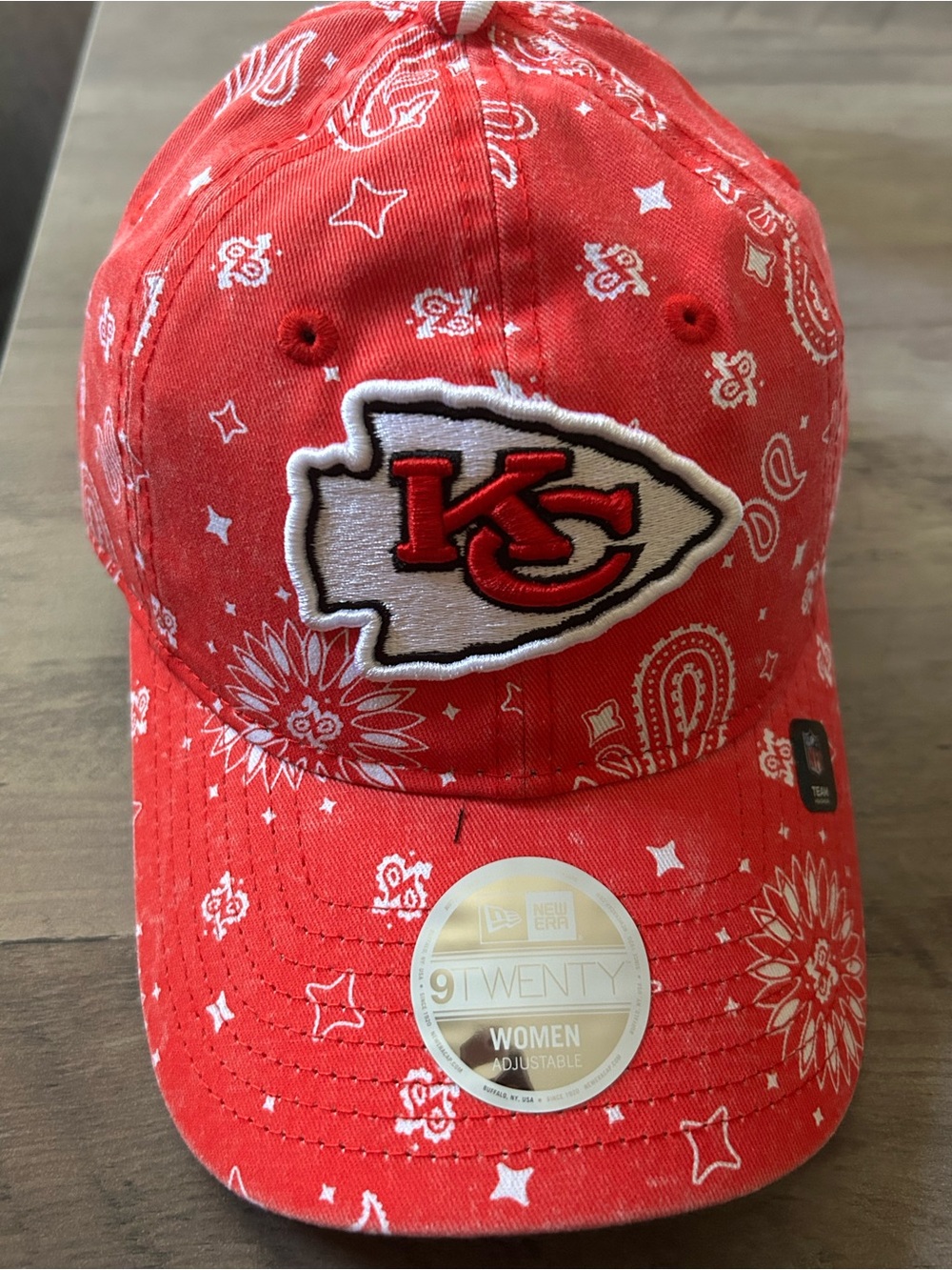 New Era Red Kansas City Chiefs Bandana-Print Women's Cap